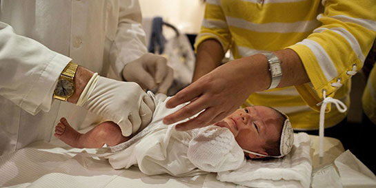 Bebeklerde Sünnet Sonrası Bakımı Nasıl Yapılmalıdır?